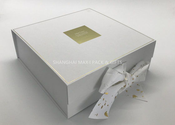 Chiny Małe / duże zwykłe białe kartonowe pudełka z pokrywkami wstążka łuk złota folia tłoczona na gorąco dostawca